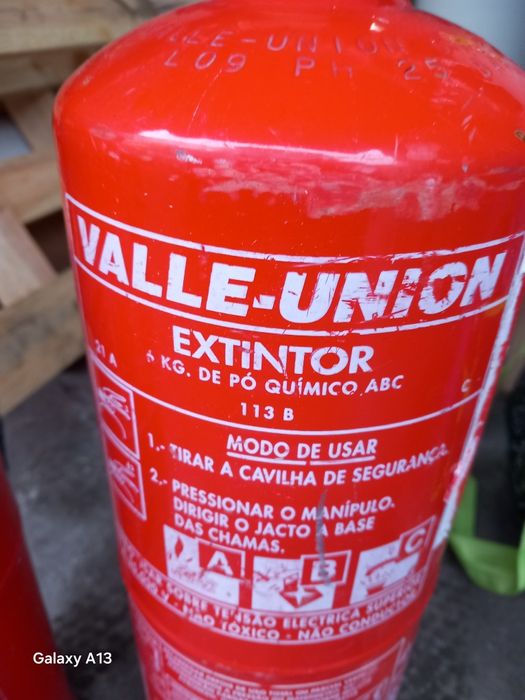 2 extintores 6kgs vazios-5€