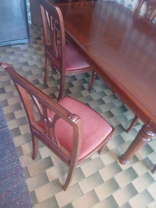 Mesa com cadeiras