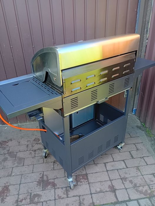 Duży grill gazowy