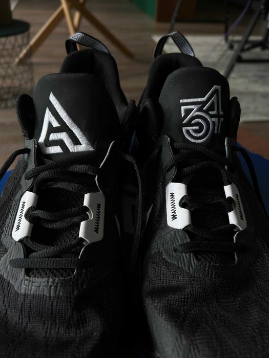 Giannis Immortality 2 "Triple Black" -  Basquetebol