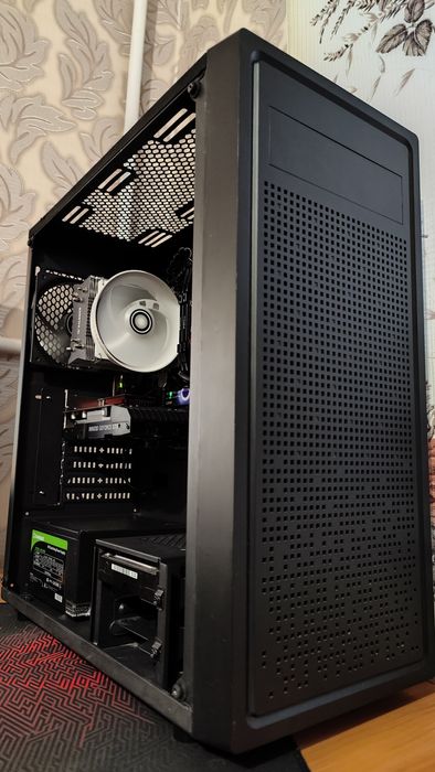 Персональный компьютер/B450/GTX 1650/R7 2700/16 OZU/SSD+HDD/WiFi+BT