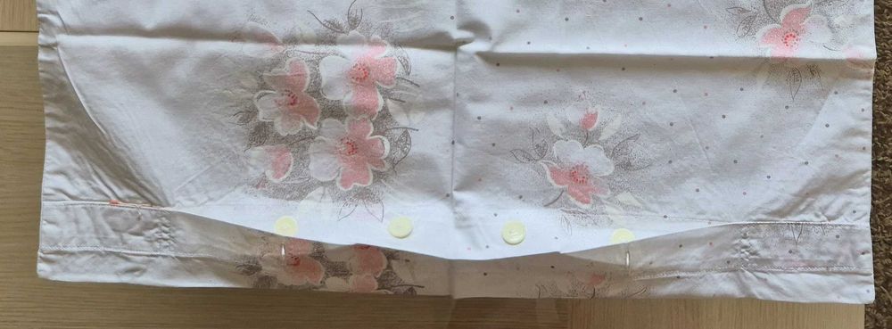 Komplet białej pościeli wzór kwiatowy PRL