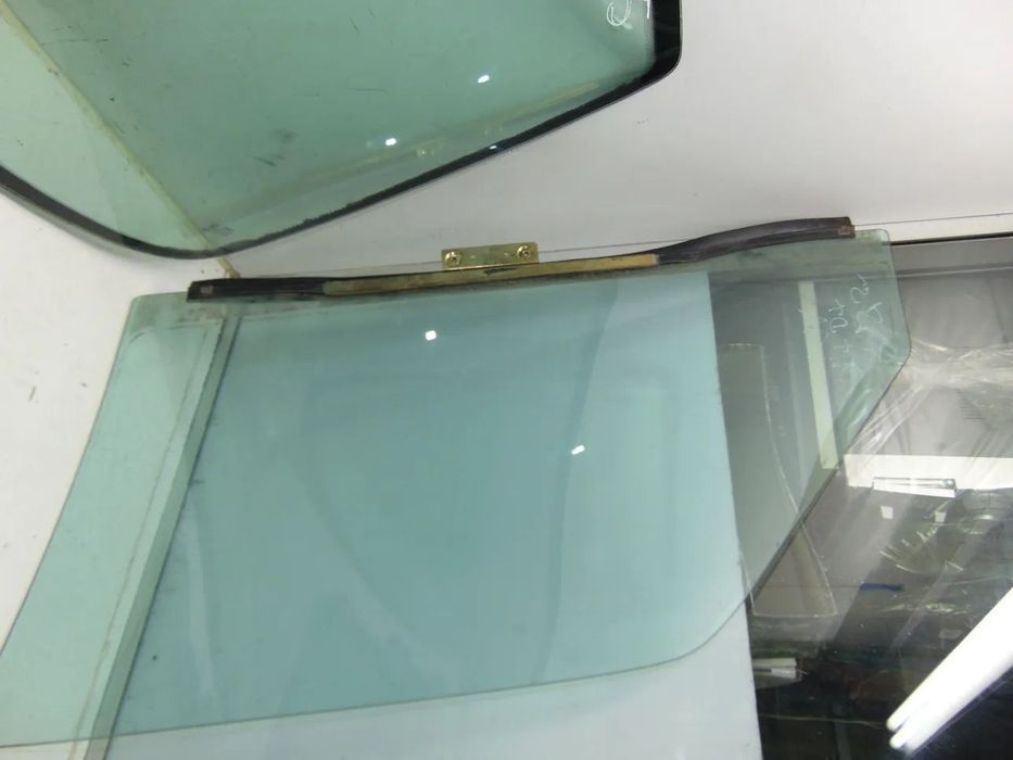 Renault Super 5 para-brisas verde usado em bom estado