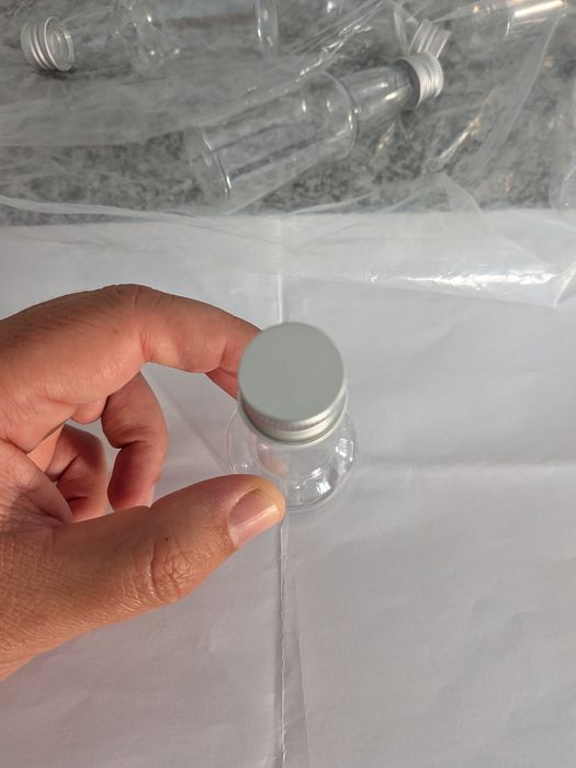 20 Garrafas miniatura
Garrafa de álcool em miniatura transparente, reutilizável, para licor, casamento, lembranças, frigorífico, festas, viagens