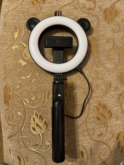 Лампа USB з тримачем для телефону