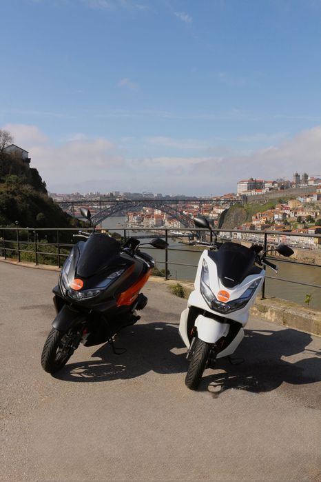 Aluguer/Renting Scooter Honda PCX 125