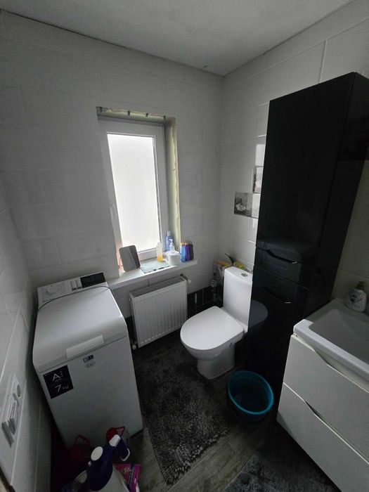 Продам часть дома Роганский ЖМ с кадастровым и приватизацией.