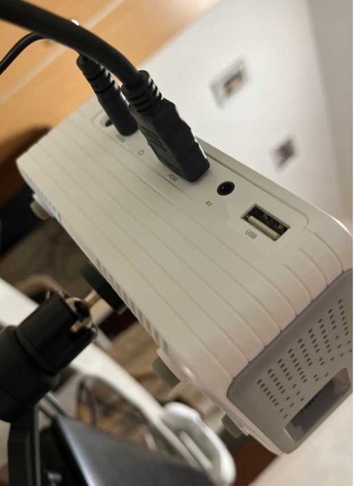 mini PROJEKTOR do 120 cali HDMI usb av z głośnikiem + statyw