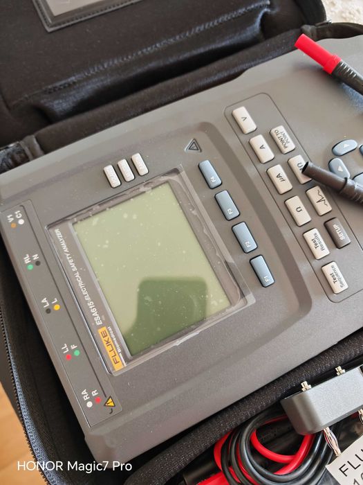 FLUKE ESA615 — Analisador de Segurança Eléctrica - Estado Impecavel
