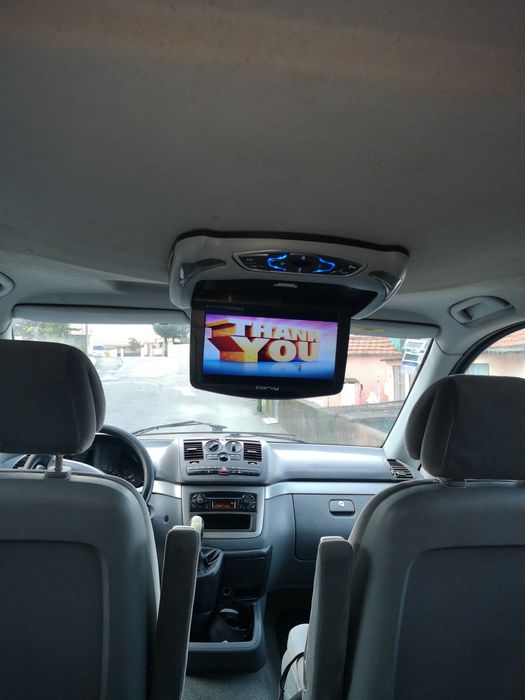 Carrinha Mercedes 6 a 9 lugares para férias ou turismo transferes