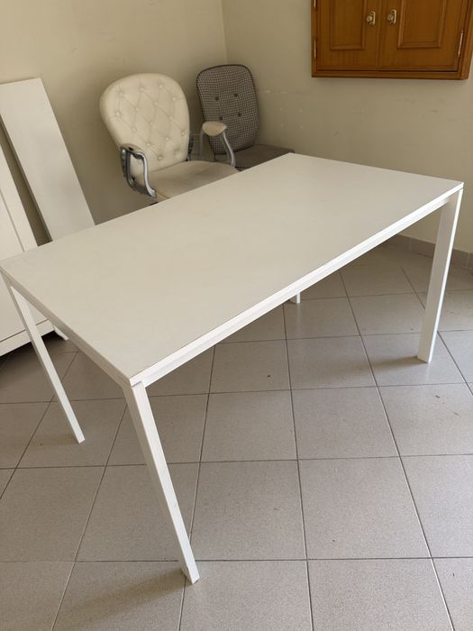Mesa Melltrop IKEA branca