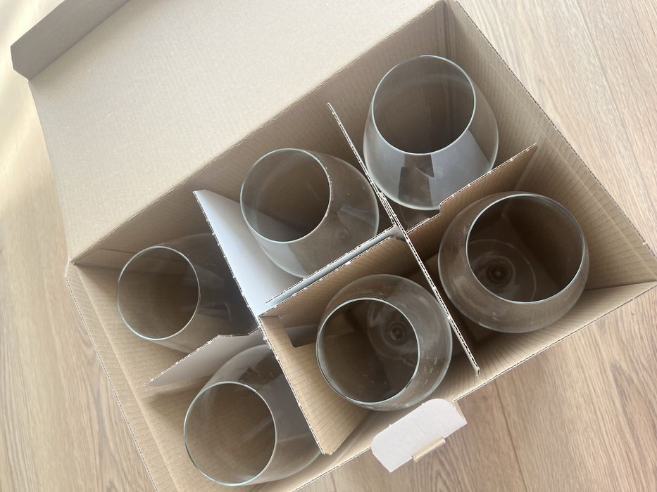 Келихи для вина.