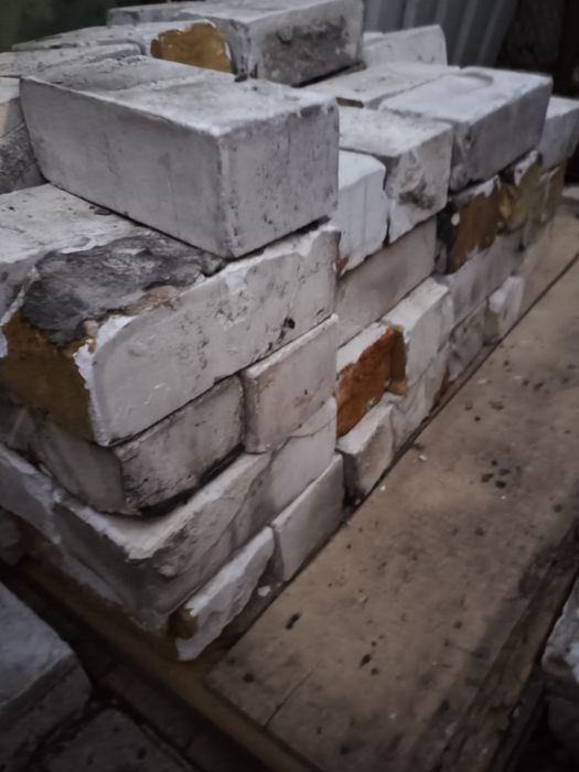 Продам силікатну цеглу бв