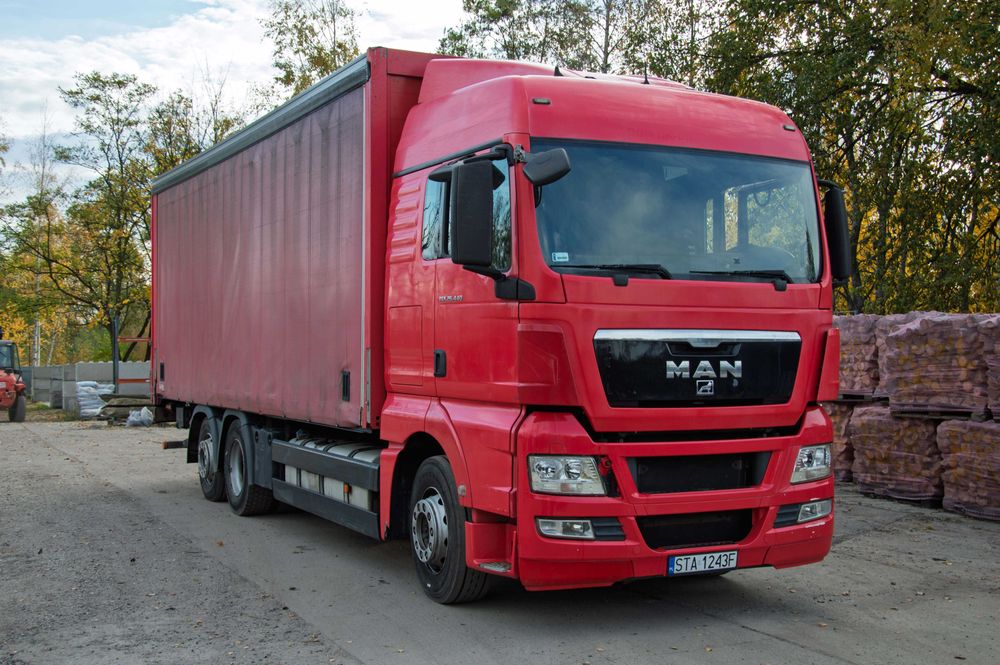 MAN TGX 26.440 6x2 Zabudowa firana + winda 2011 rok
