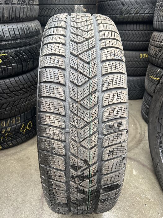 #Opona Pirelli 235/65/19 pojedynka