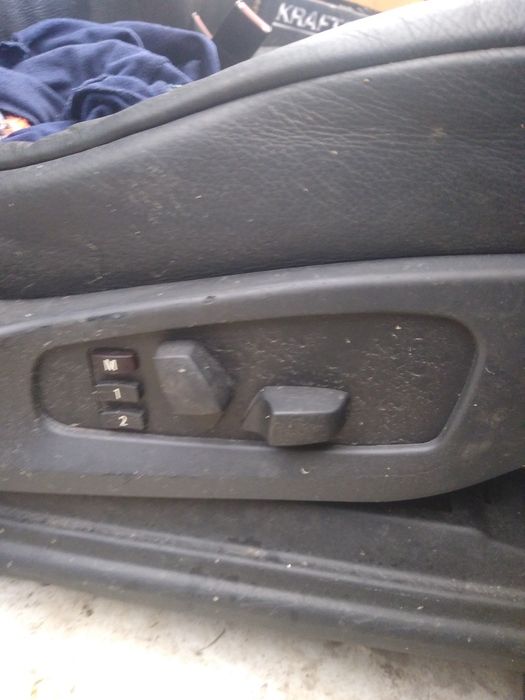 Fotele przód SKÓRA BMW E60 komfort pełna elektryka pamięć fotela