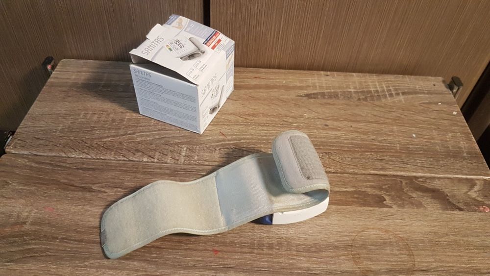 Тонометр на запястье.бу.