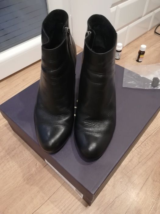 Skórzane botki RYŁKO na szpilce 39