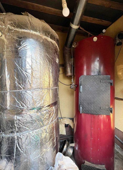 Продам жилий будинок готовий до сурової зими.Газ,камін,твердопалевний котел,гараж,підвал,укриття