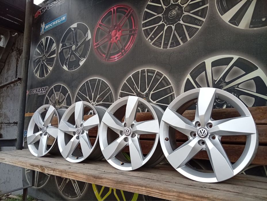 777 R17 5/100 Dia57,1 как новые оригинальные диски Фольцваген Шкода