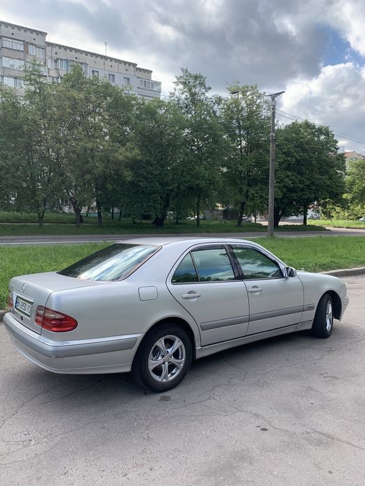 Продам мерседес w210