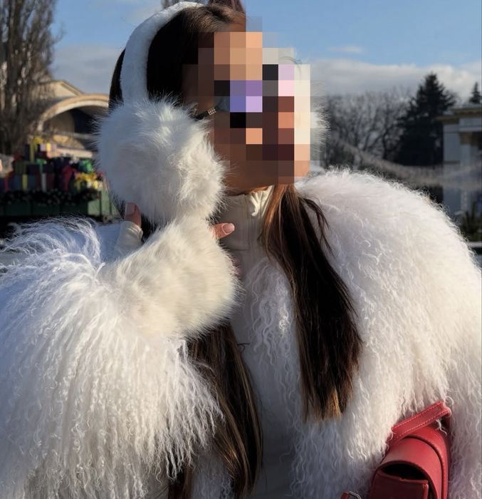 Білі зимові навушники з екохутра