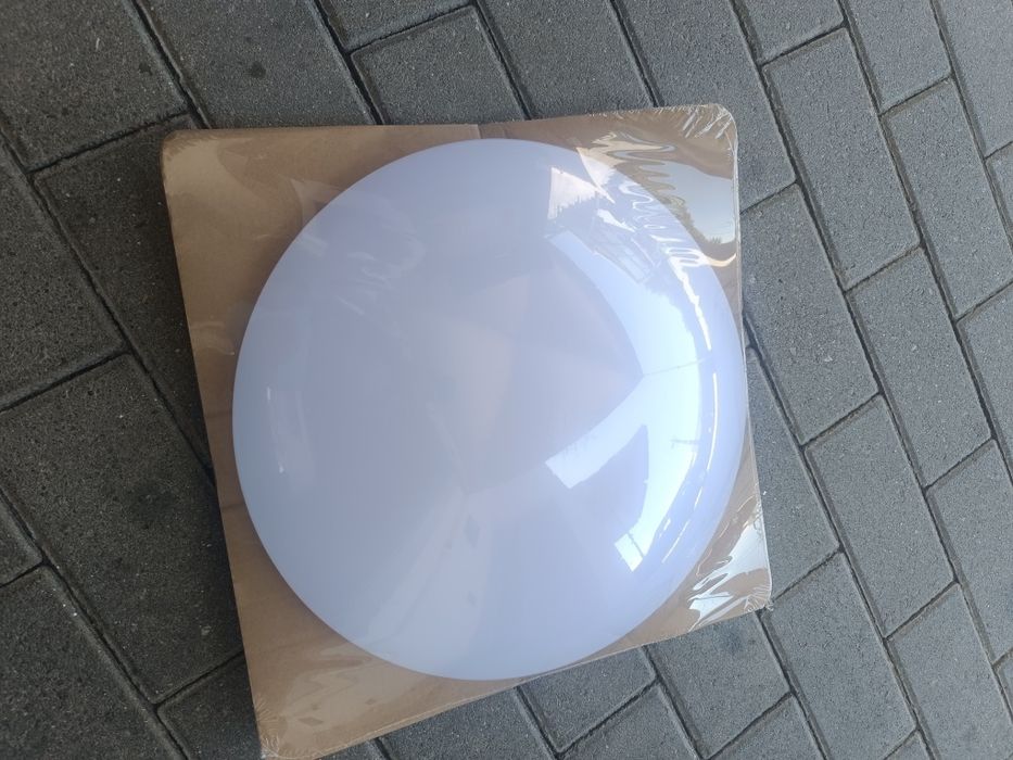 Candeeiro de tecto novo