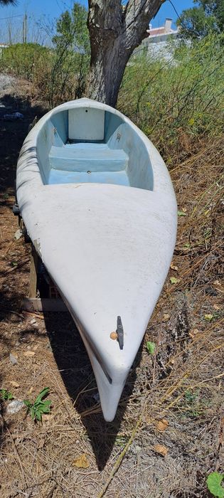 Canoa em fibra de vidro