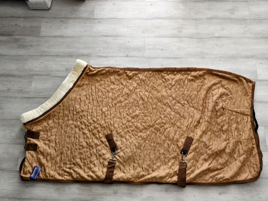 Nowa pokazowa derka polarowa HB Showtime Beżowa 125cm