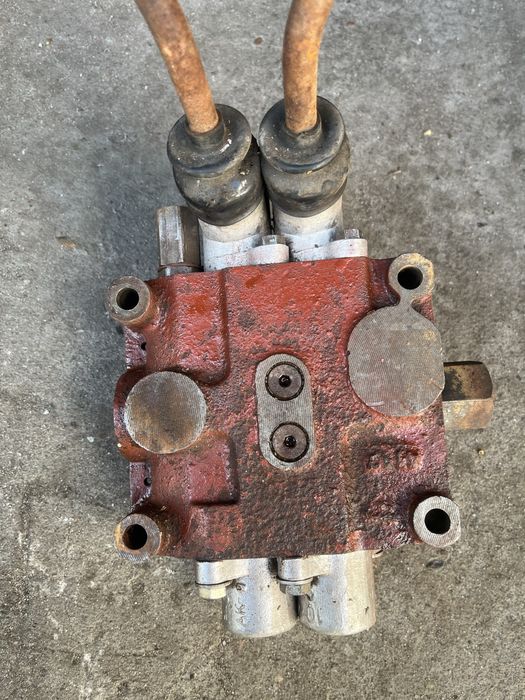 Rozdzielacz hydrauliczny