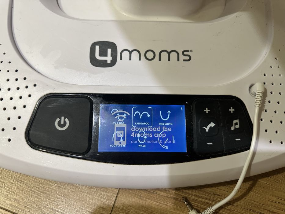 4moms заколисуючий центр