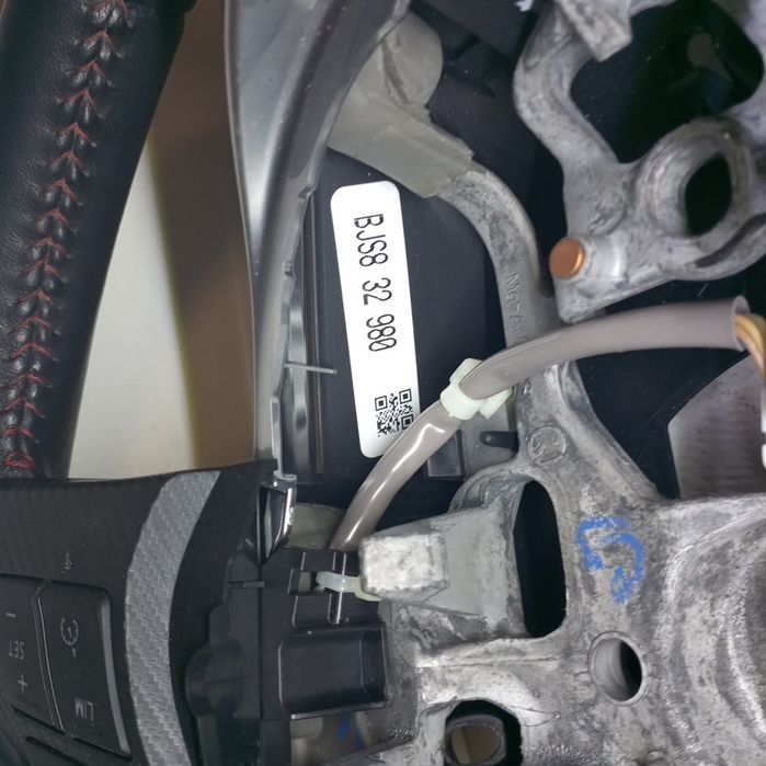 Volante - mazda 3 (bm, bn) | 13 -