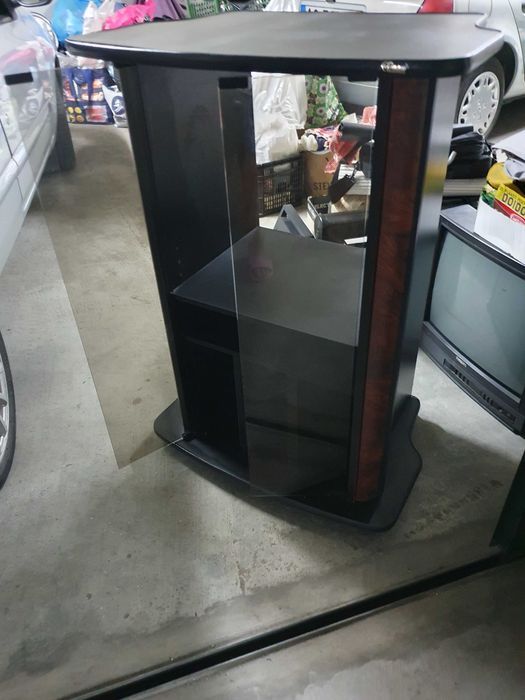 Movél televisão com portas