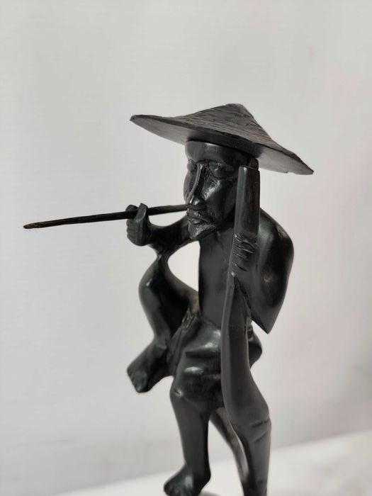Antyczna Drewniana Figurka Rybaka