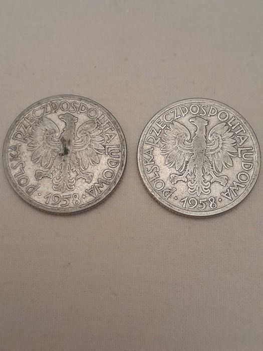 Sprzedam 2 szt monety 2 zł JAGODA z 1958r. b z m PRL