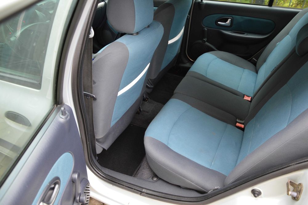 Piękne Clio Z Niemiec Klima Benzyna Super