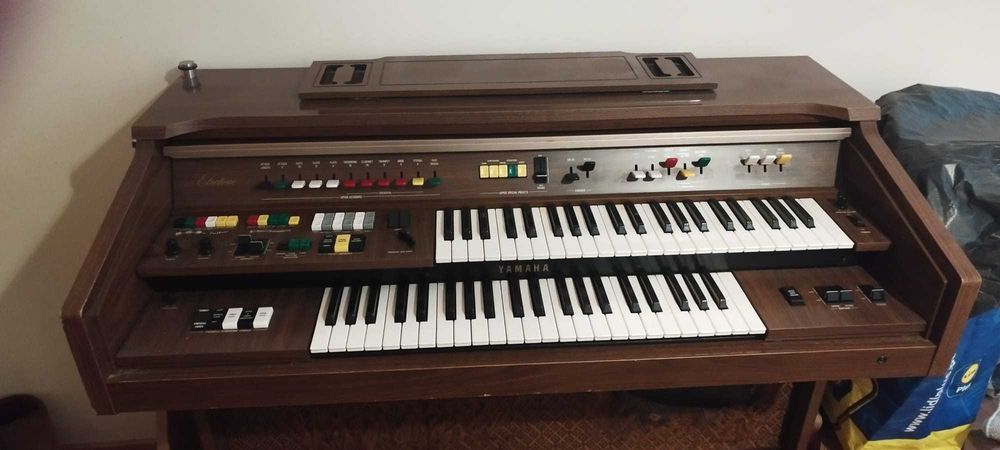 Orgão Yamaha totalmente operacional