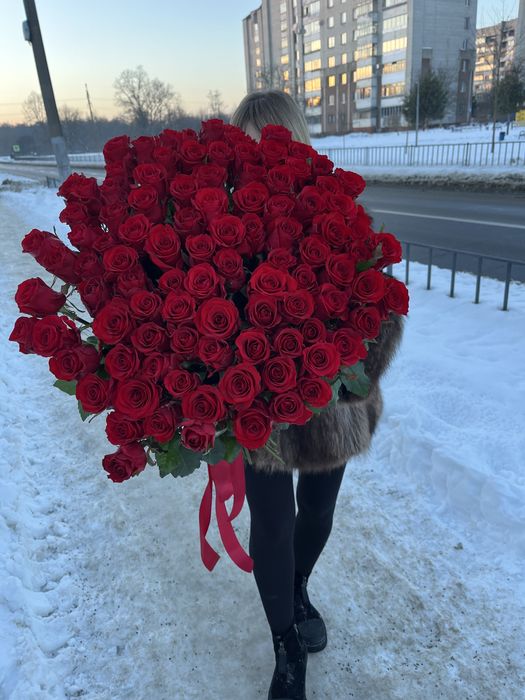 101 троянда львів