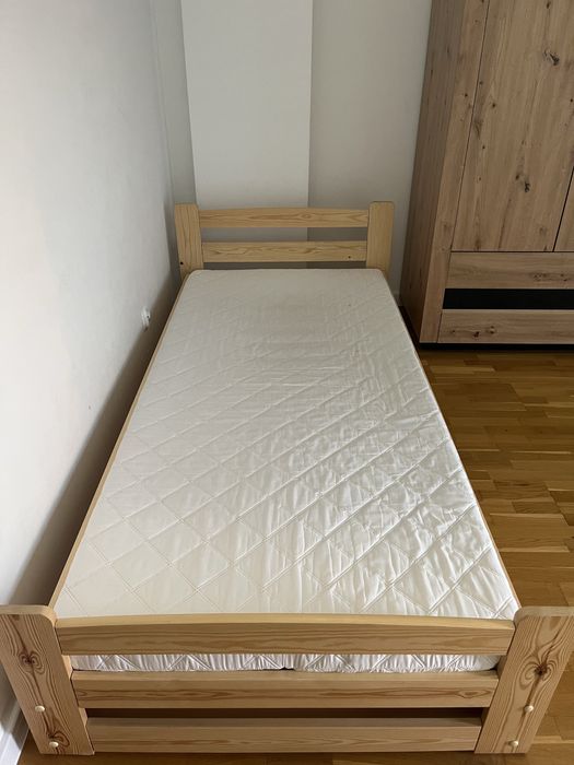 Łóżko sosnowe 90x200