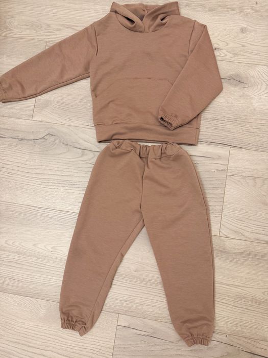 Костюм для дівчинки