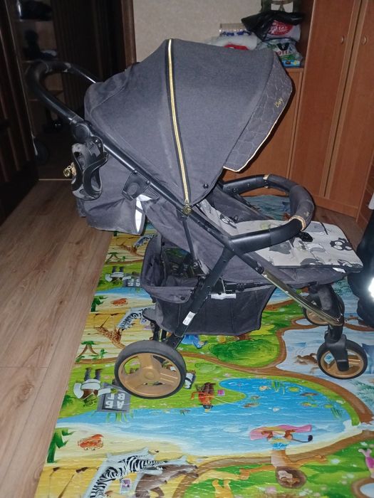 Коляска детская CAPRI