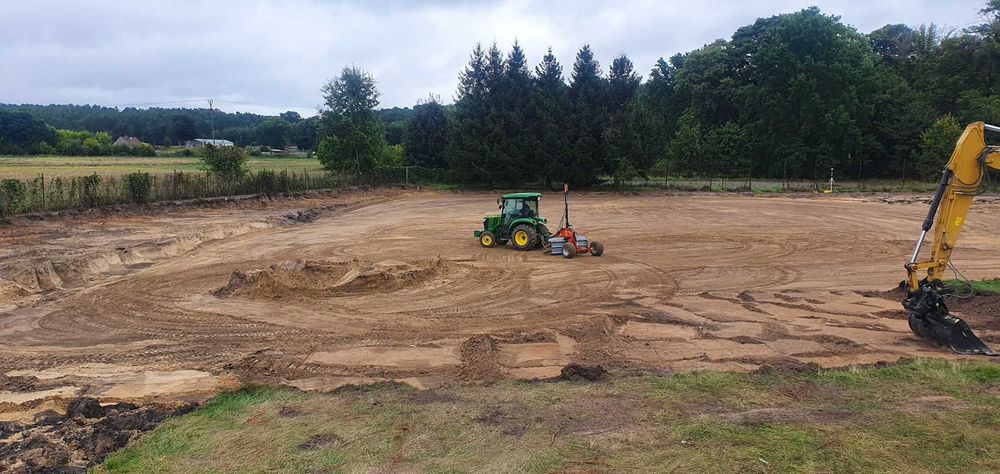 Wynajem Równiarki z Systemem Laserowym / Precyzyjne Równanie Terenu