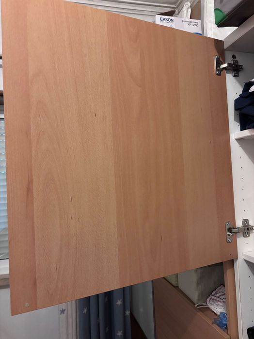 Móvel Ikea com gavetas e prateleiras