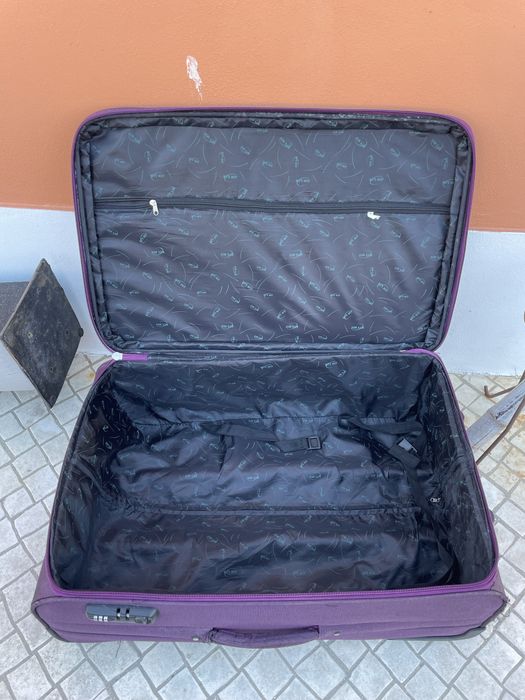 Mala de viagem de porão 23 kg em bom estado