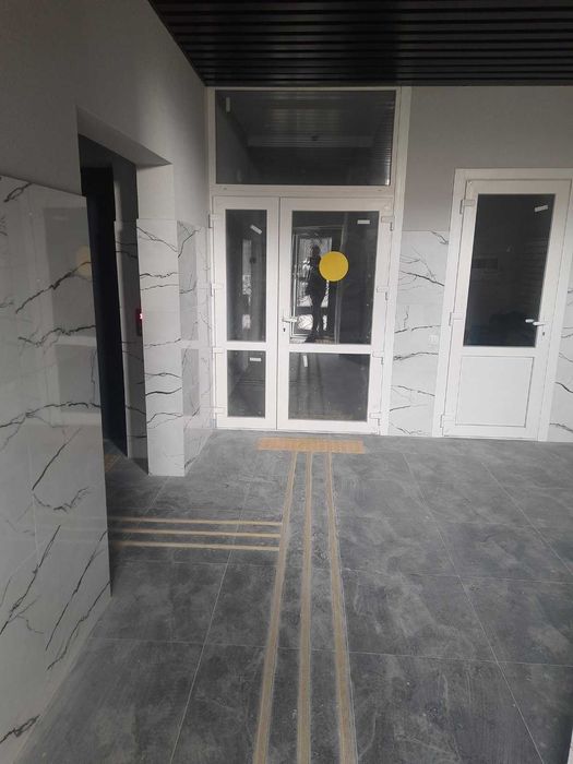 Продаж 1к квартири 43.7 кв. м на вул. Свободи/Виставка