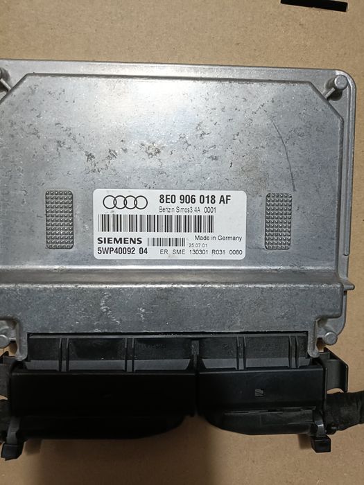 Sterownik Silnika Audi A4 B6 1.6 Benzyna