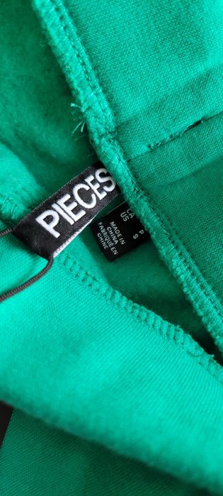 Nowe spodnie dresowe marki Pieces