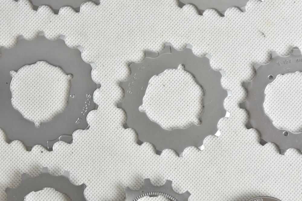 NIEUŻYWANA kaseta shimano 600 tricolor ! 8s ! 13-23z !