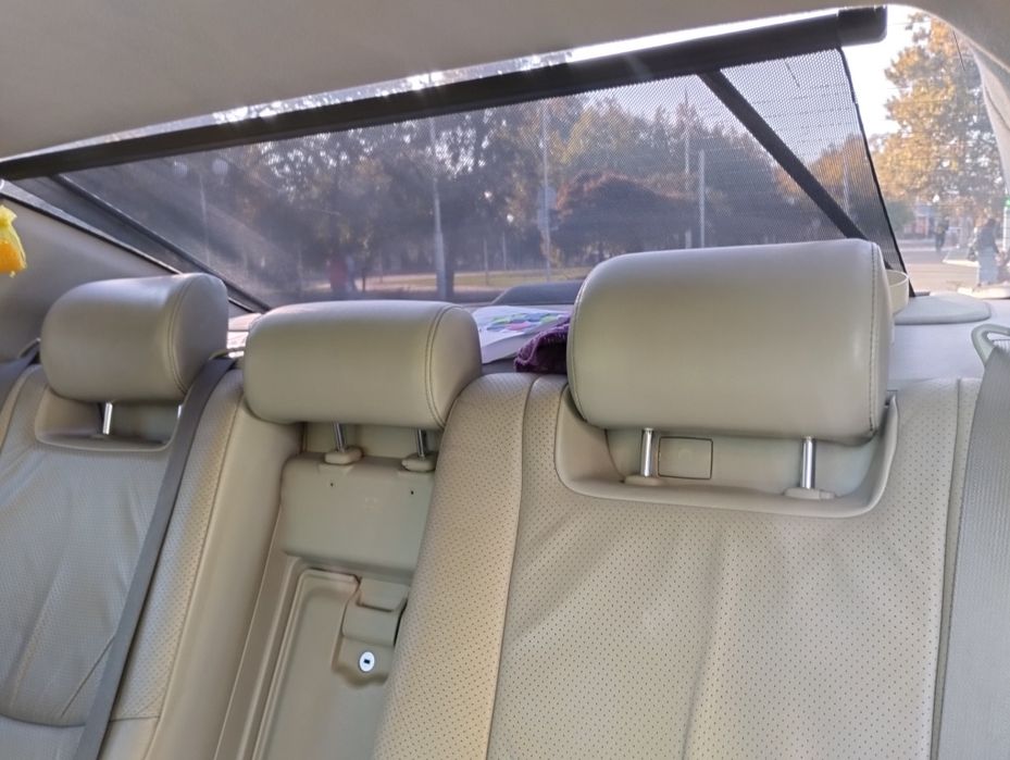 Тойота Авалон семейный автомобиль