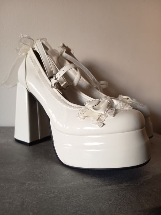 Saltos Altos Creme Coquette